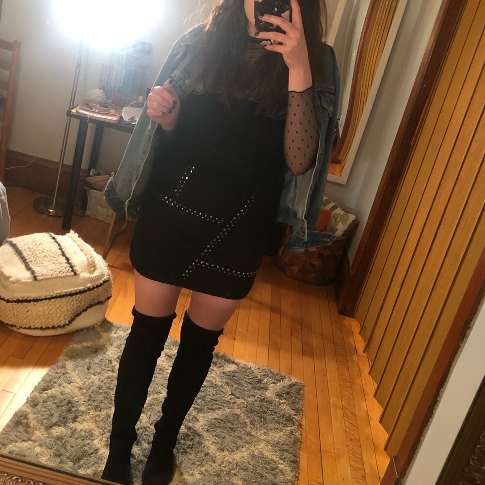 Express Black Studded Suede Mini Skirt - Picture 4 of 4